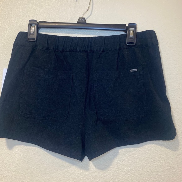 Shorts - Picture 2 of 4